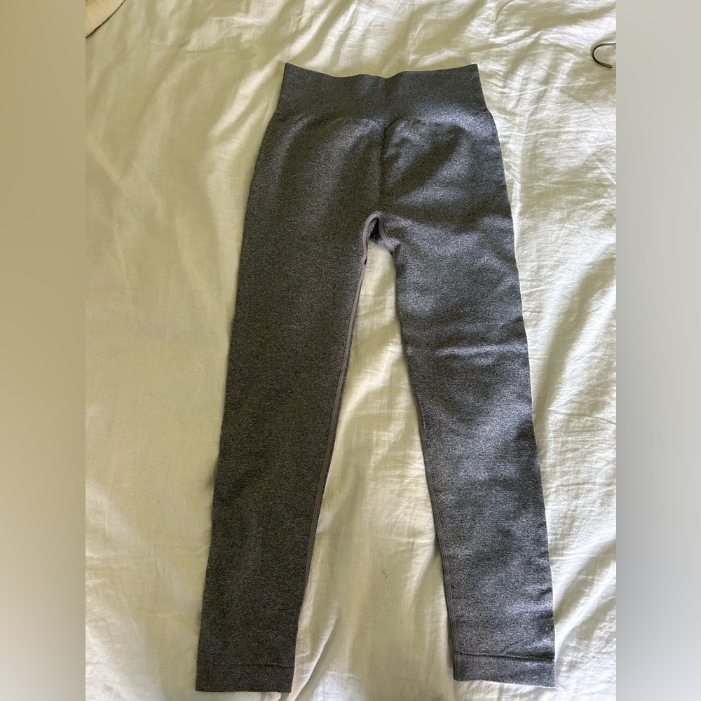 NWOT gray leggings